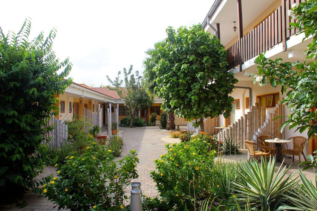 Camacuri Apartments Oranjestad Ngoại thất bức ảnh