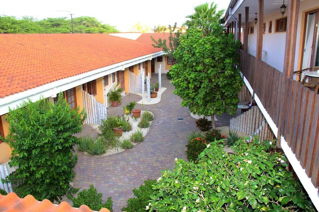 Camacuri Apartments Oranjestad Ngoại thất bức ảnh